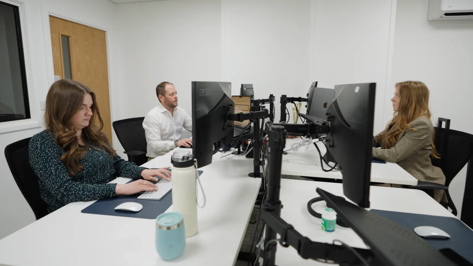 The World Products team monitoring brands listings and buy box across screens